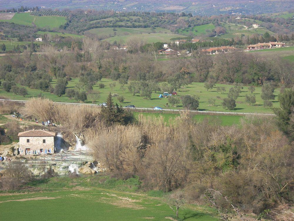 Residence Ai Campi Da Golf Saturnia Εξωτερικό φωτογραφία