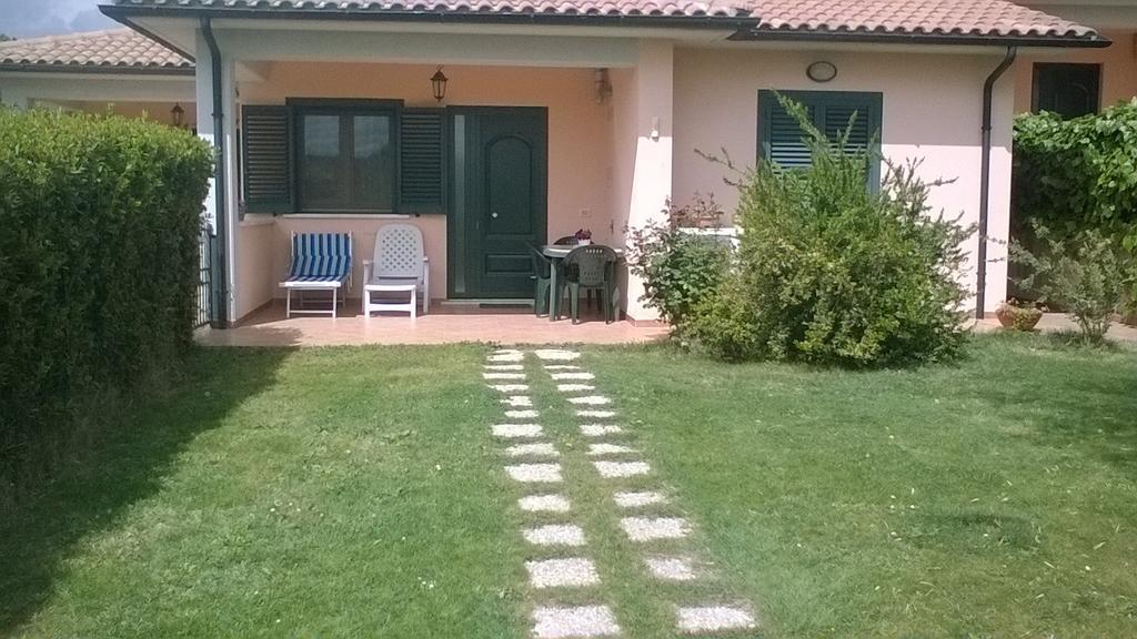 Residence Ai Campi Da Golf Saturnia Εξωτερικό φωτογραφία