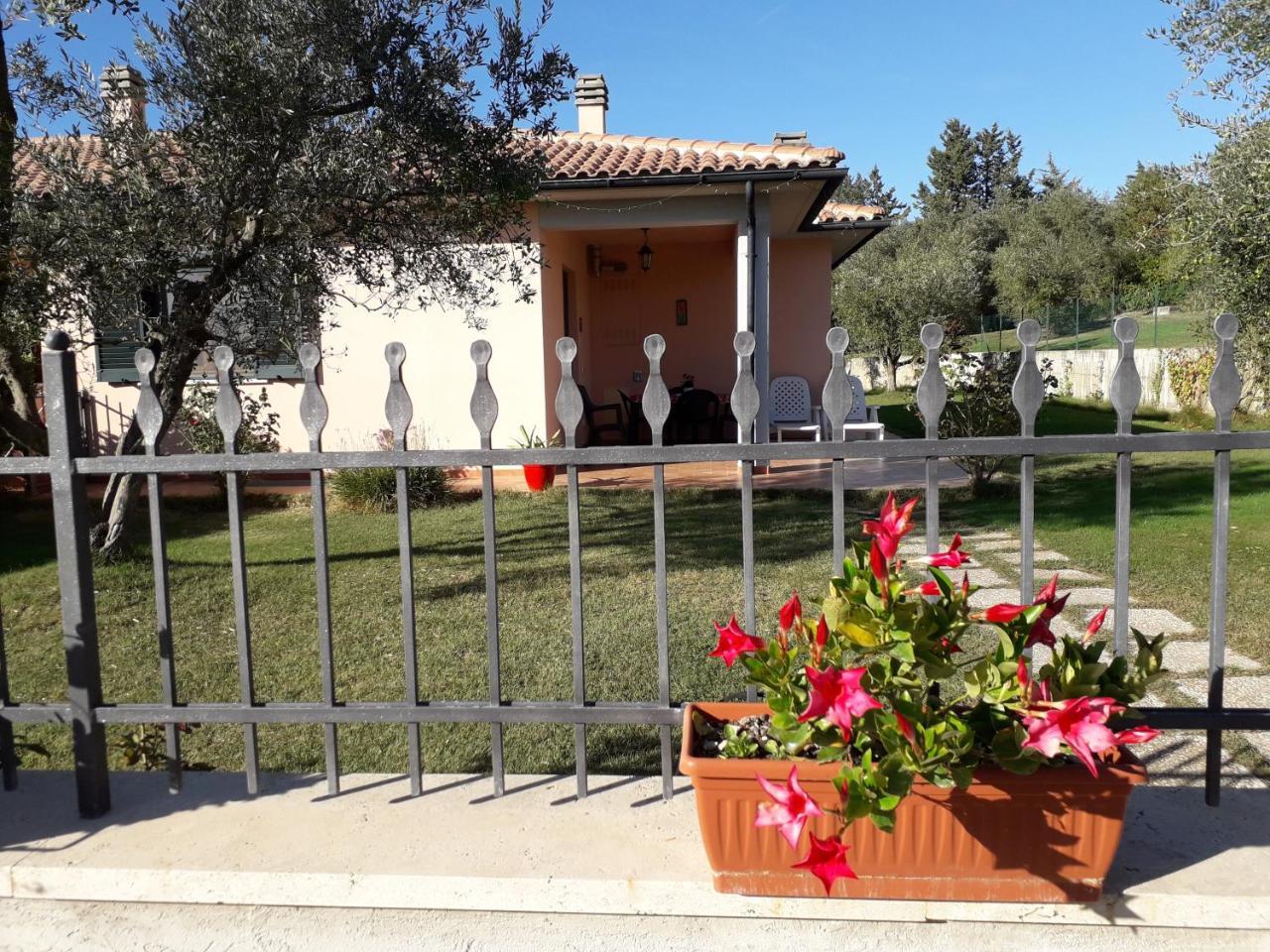 Residence Ai Campi Da Golf Saturnia Εξωτερικό φωτογραφία